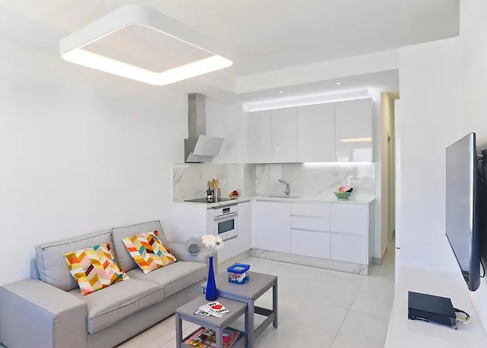 Апартаменты Luxury El Pueblo *