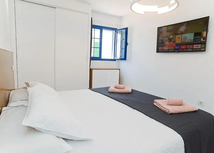 Апартаменты Luxury El Pueblo *