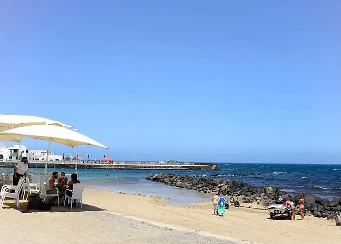 Luxury El Pueblo 公寓