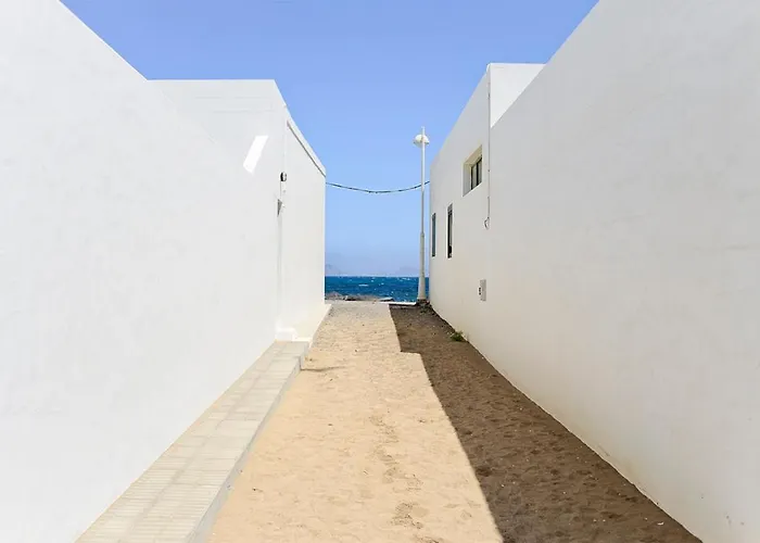 Luxury El Pueblo 法马拉